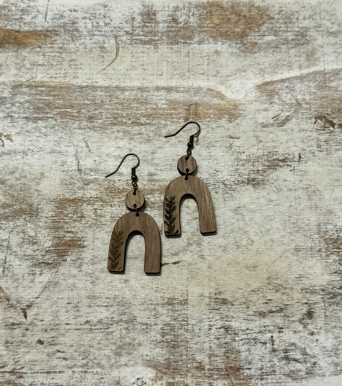 Arch earrings